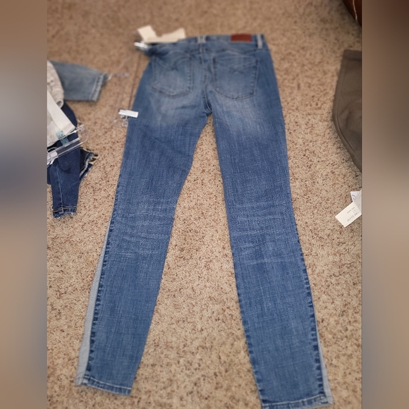 NEW - Unpublished Jeans Womens 27 Skinny Mid Rise Medium Wash Blue Denim Stretch - Picture 2 of 4